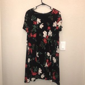 Black short sleeve dress